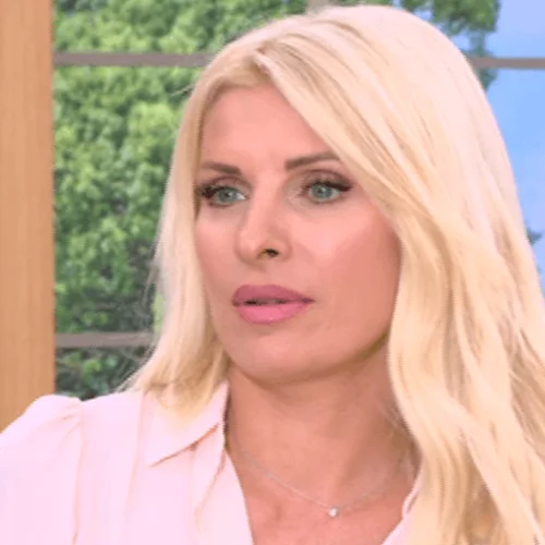 Ελένη Μενεγάκη | Στενός συνεργάτης της είναι ο θείος παίκτη του X-Factor!