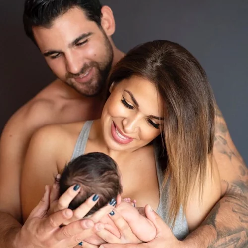 Ελένη Χατζίδου | Απαθανατίζει τον Ετεοκλή Παύλου να κοιμίζει την κόρη τους (pic)