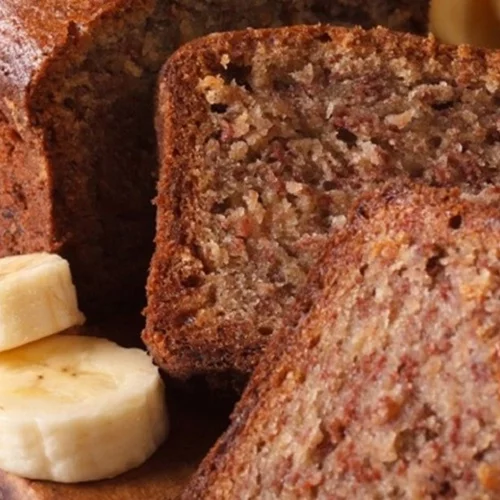 Θρεπτικό κέικ με μπανάνα, χωρίς αλεύρι και ζάχαρη, για μικρούς και μεγάλους