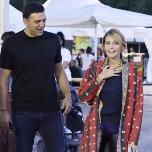 Γενέθλια Τ. Μπαλατσινού | Η ηλικία, το δώρο που δέχθηκε από νωρίς, και τα φαρδιά ρούχα που πυροδότησαν τις φήμες για εγκυμοσύνη