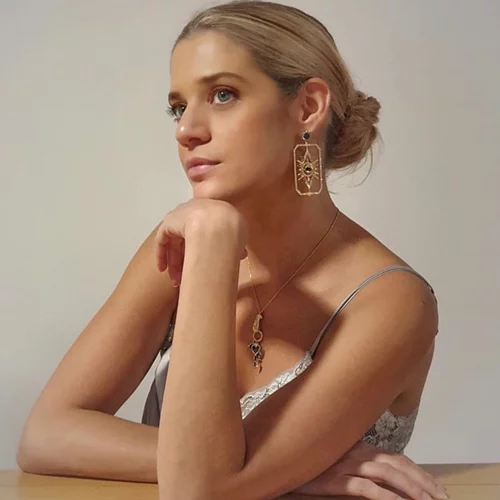 Τζένη Θεωνά | Δεν φαντάζεσαι σε ποια απόχρωση έβαψε τα μαλλιά της (pic)