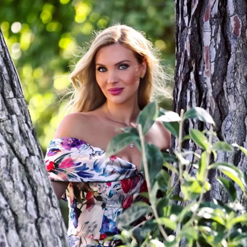 Η Χριστίνα Αλούπη κουρεύτηκε | "Κάνε μου ό, τι θες" είπε στον hair expert και το αποτέλεσμα είναι αυτό (pic)