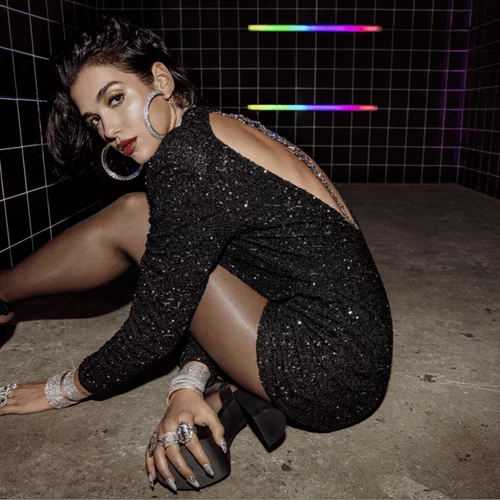 Pepe jeans x Dua Lipa | Σε αυτή τη συλλογή θα βρεις key pieces που θα απογειώσουν το στιλ σου