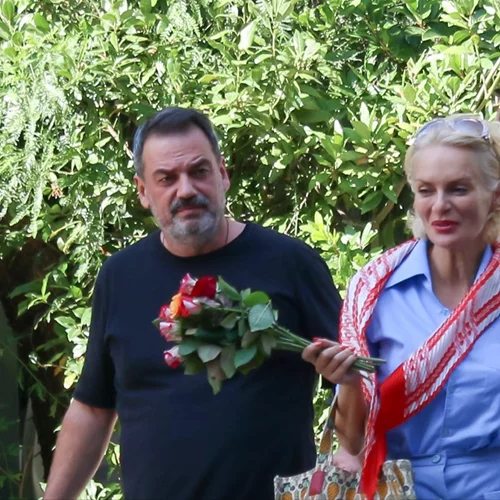 Έλενα Χριστοπούλου - Αποστόλης Κώτσης | Νέα πλάνα από το vintage σπίτι του ζευγαριού