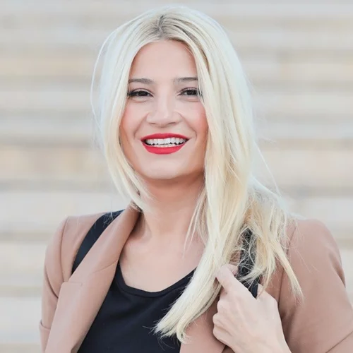 Η Φαίη Σκορδά φόρεσε το τέλειο σύνολο για αυτόν τον καιρό