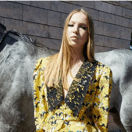 Lila Moss | H κόρη της Κate Moss στη νέα καμπάνια του οίκου Miu Miu