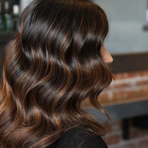 Brown Ale: Το χρώμα που όλες οι μελαχρινές θα θέλουν φέτος το χειμώνα