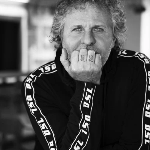 Το νέο βιβλίο της DIESEL είναι μια αναδρομή στην ιστορία της