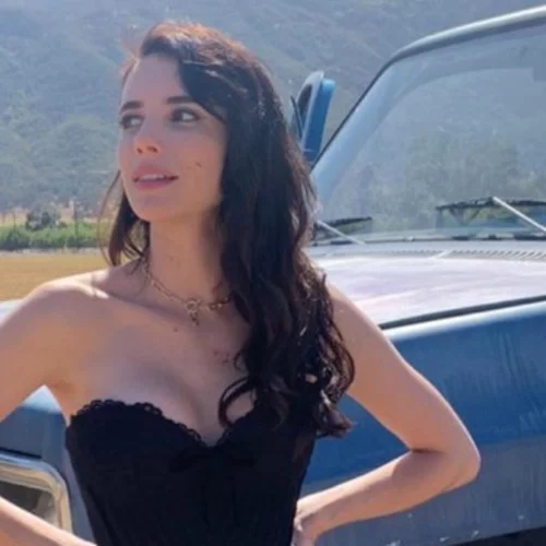 Emma Roberts | Η τεράστια αλλαγή στο look της- Έγινε ξανθιά