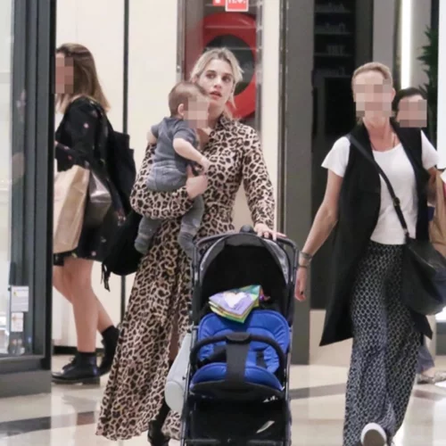 Τζένη Θεωνά | Βόλτα για ψώνια με τον επτά μηνών γιο της