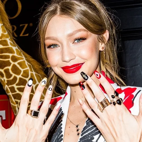 Τα καλύτερα celebrity μανικιούρ που είδαμε το 2019