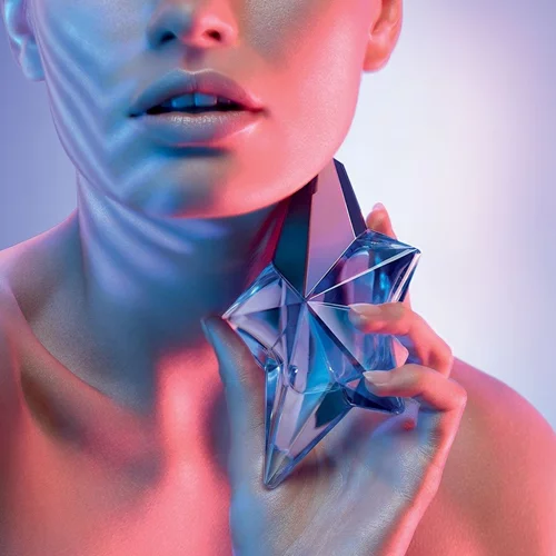 Σου φαίνονται πολλά τα λεφτά που δίνεις για το άρωμά σου; Ορίστε μία έξυπνη λύση!