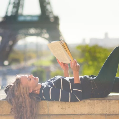 3 βιβλία που θα μας κάνουν να αγαπήσουμε περισσότερο το Παρίσι