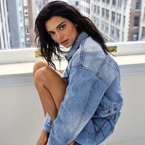 Οι ευχές της οικογένειας Kardashian – Jenner για τα γενέθλια της Kendall Jenner