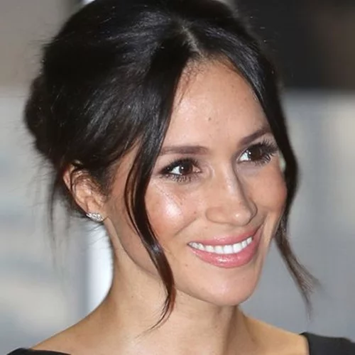 Η Meghan Markle αναβάθμισε το αγαπημένο της updo με τον πιο κομψό τρόπο