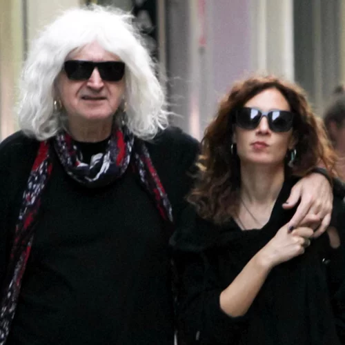 Νίκος Καρβέλας | Και πάλι ερωτευμένος: Δες τον αγκαλιά με τη νέα του σύντροφο στη Θεσσαλονίκη (pics)