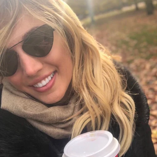 Κωνσταντίνα Σπυροπούλου | Μας δείχνει τον στολισμό του σπιτιού της ( και μια ακόμα έκπληξη )