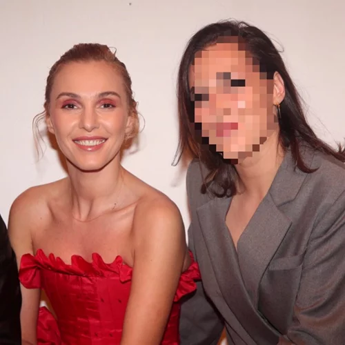 Τάμτα - Η πολύ σπάνια έξοδος με την κόρη της | Η απίστευτη ομοιότητά τους