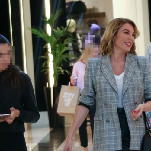 Τατιάνα Στεφανίδου | Δες τι φόρεσε στη βόλτα με την κόρη της, Λυδία Ευαγγελάτου