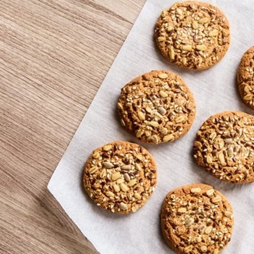 Υγιεινά μπισκότα με χαρουπάλευρο για κολατσιό στο σχολείο