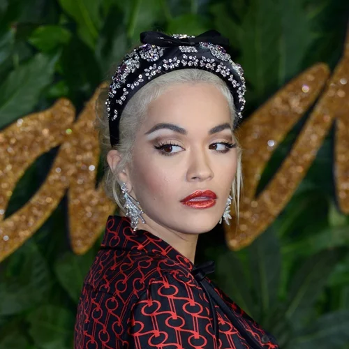 All eyes on me | Το Zara beauty κομμάτι που θα σε αναδείξει σε diva των φετινών Χριστουγέννων