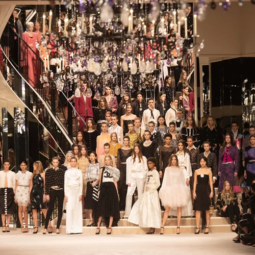 Απίστευτο | Ο κορονοϊός επηρεάζει και τη βιομηχανία της μόδας