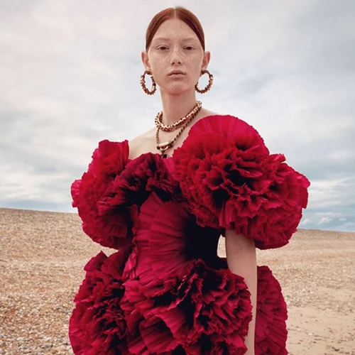 Alexander McQueen Resort 2020 | Λουλούδια με ιδιαίτερο νόημα