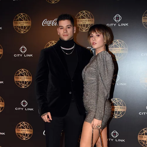 Έλενα Τσαγκρινού-Mike | Ποζάρουν μαζί στο σπίτι