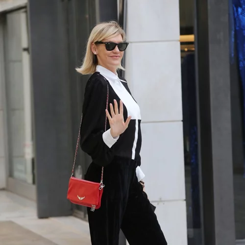 Σάσα Σταμάτη | Πιο chic από ποτέ για βόλτα στη  Γλυφάδα