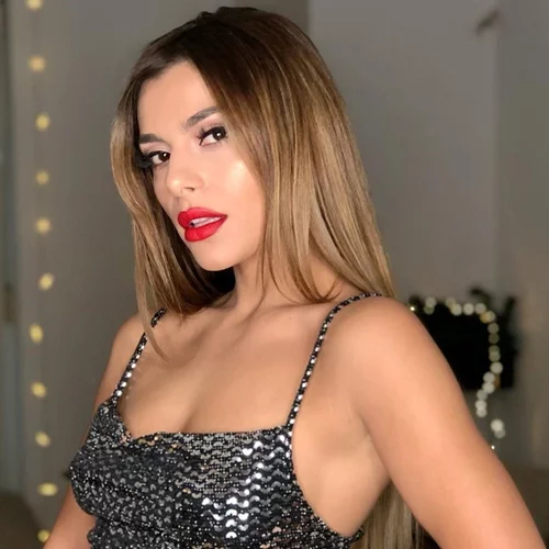 Ελευθερία Ελευθερίου | Δες τι φόρεσε σε βραδινή έξοδο με νέο συνοδό