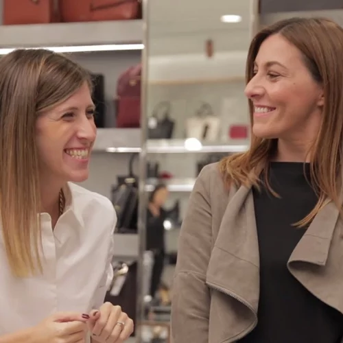 Η Μυρτώ Μήτσιου βρήκε στο κατάστημα Haralas τις ιδανικές μπότες