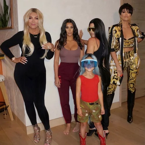 Γιατί «αντάλλαξαν» ρόλους στην οικογένεια Kardashian;