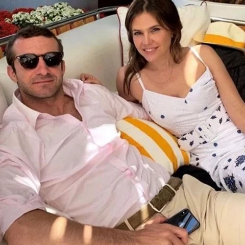 H Dasha Zhukova παντρεύτηκε τον Σταύρο Νιάρχο με ένα high fashion νυφικό