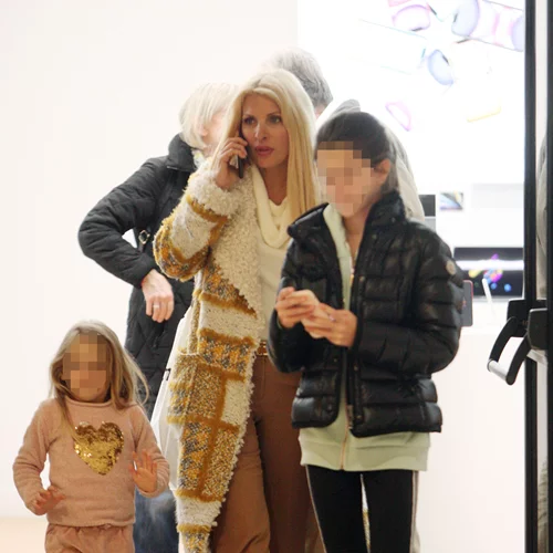 Βαλέρια Λάτσιου - Μαρίνα Παντζοπούλου | Συνόδεψαν την Ελένη Μενεγάκη στα μαγαζιά- Οι νέες φωτογραφίες