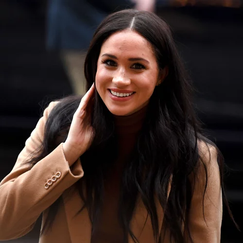 Meghan Markle | Έκανε τη πρώτη δημόσια εμφάνιση για το 2020 με ένα look που πρέπει να αντιγράψεις