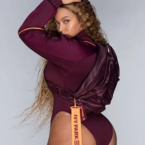 H Beyoncé είναι sexy και μας το υπενθυμίζει φορώντας τη νέα της συλλογή