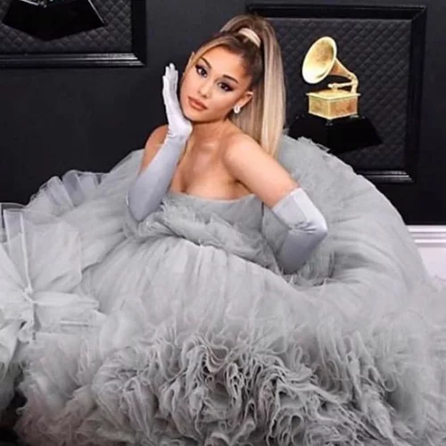 The List Best Dressed | Οι πιο καλοντυμένες των φετινών Βραβείων Grammy