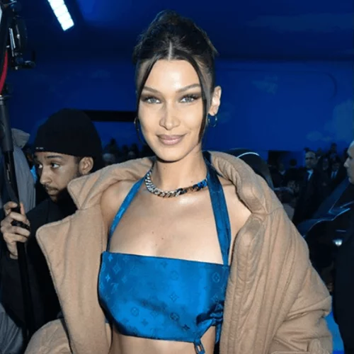 Η Bella Hadid πιο 90's από ποτέ
