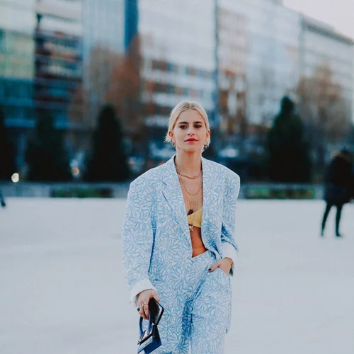 10 ρούχα και αξεσουάρ που πρέπει να έχουν οι 30+ γυναίκες στην γκαρνταρόμπα τους