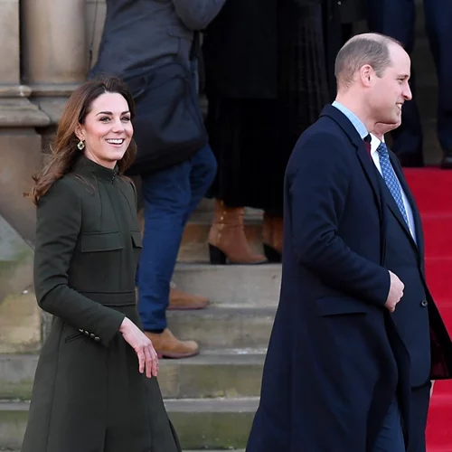 Η Kate Middleton επέστρεψε στο παλάτι του Buckingham φορώντας ένα υπέροχο Emilia Wickstead φόρεμα