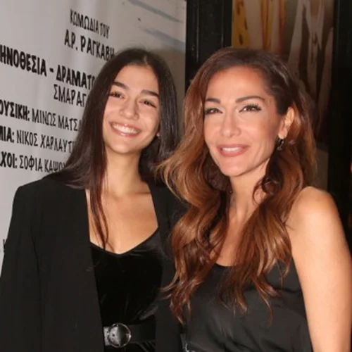 Μελίνα Νικολαΐδη | Το επίσημο outfit της που θα φορεθεί πολύ τους προσεχείς μήνες