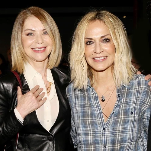 Ξανθιά με καρέ μαλλιά | Άννα Βίσση και Έλλη Στάη σε δύο διαφορετικές εκδοχές