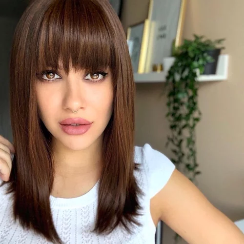 Ελληνίδα ξανθιά παρουσιάστρια με καστανά μαλλιά και αφέλειες είναι αγνώριστη και αυτό το look δίχασε τους followers | Ποια είναι;