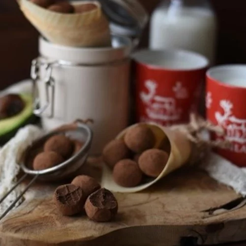 Τρουφάκια αβοκάντο με 3 υλικά