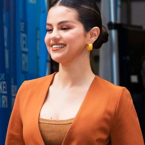 H Selena Gomez σου δίνει ακόμη ένα λόγο για να επενδύσεις σε αυτό το χρώμα