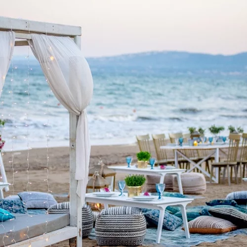 Γάμος δίπλα στη θάλασσα | Όλα όσα πρέπει να γνωρίζεις για να στεφθεί με επιτυχία
