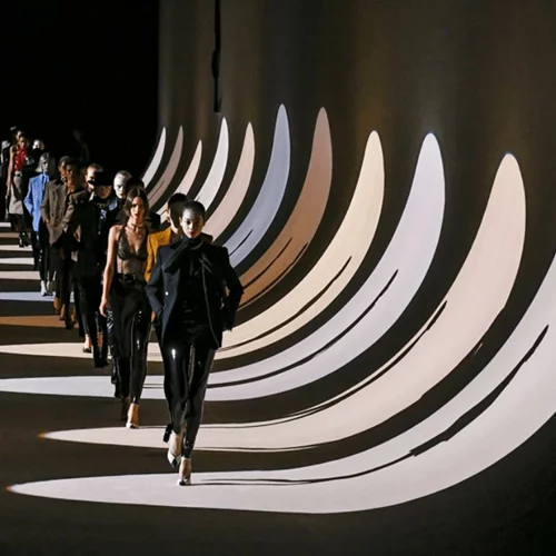 Οι πιο δυναμικές γυναίκες για πάντα θα φορούν Saint Laurent