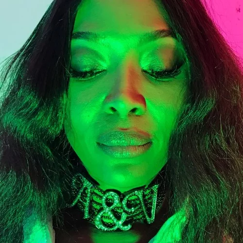 Νaomi Campbell | Ποζάρει γυμνή για την καμπάνια της Vivienne Westwood