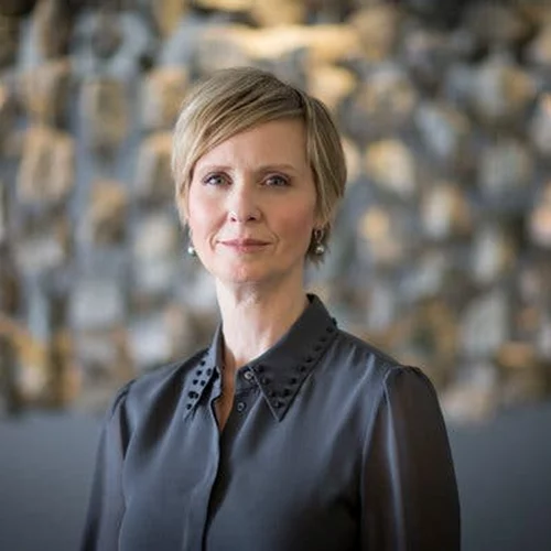 Όλοι μιλούν για τον συγκλονιστικό μονόλογο της Cynthia Nixon που έγινε viral | "Να είσαι κυρία, είπαν..."