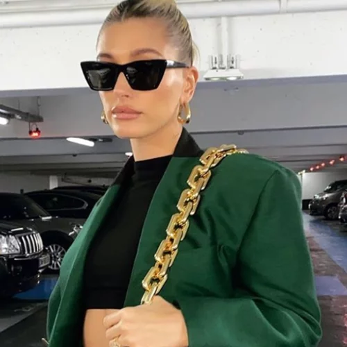 Αυτή είναι η νέα it bag που θα δεις παντού και ανήκει στο brand που υποψιάζεσαι